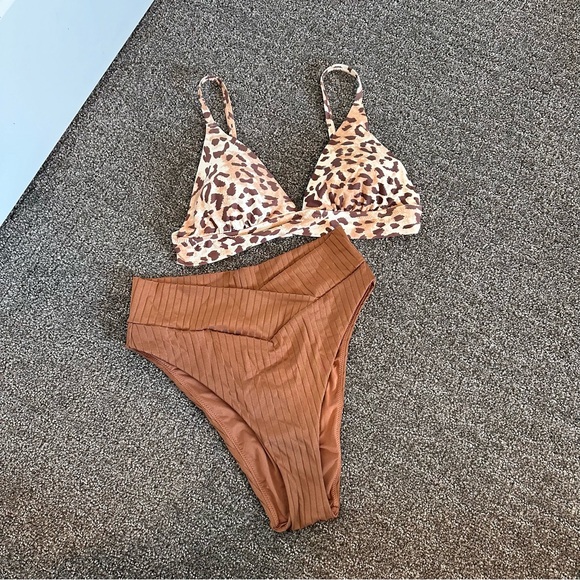 Aerie Bikini Set. Ribbed Brown Bottoms w/Leopard Print Top. In Perfect Condition - Picture 1 of 3
